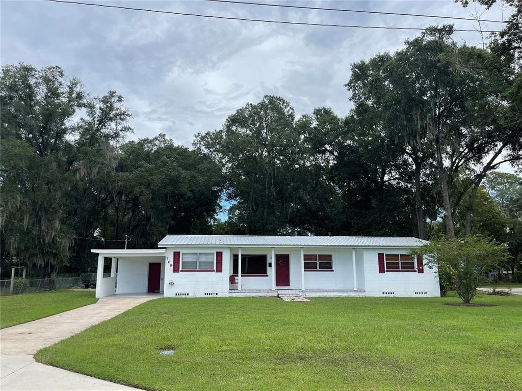 708 N VERMONT STREET PLANT CITY, FL 33563