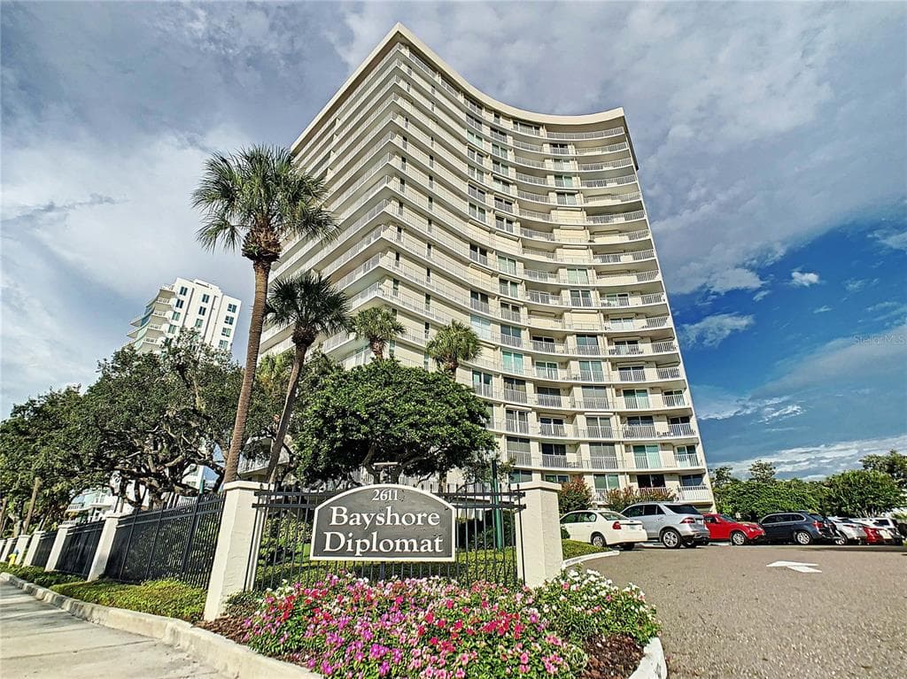 2611 BAYSHORE BOULEVARD UNIT 1401