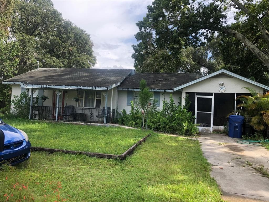 5830 SUN GLO AVENUE PORT RICHEY, FL 34668