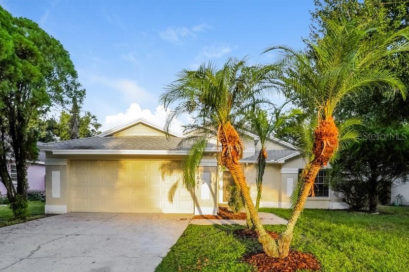 1621 COPPERSMITH COURT LUTZ, FL 33559