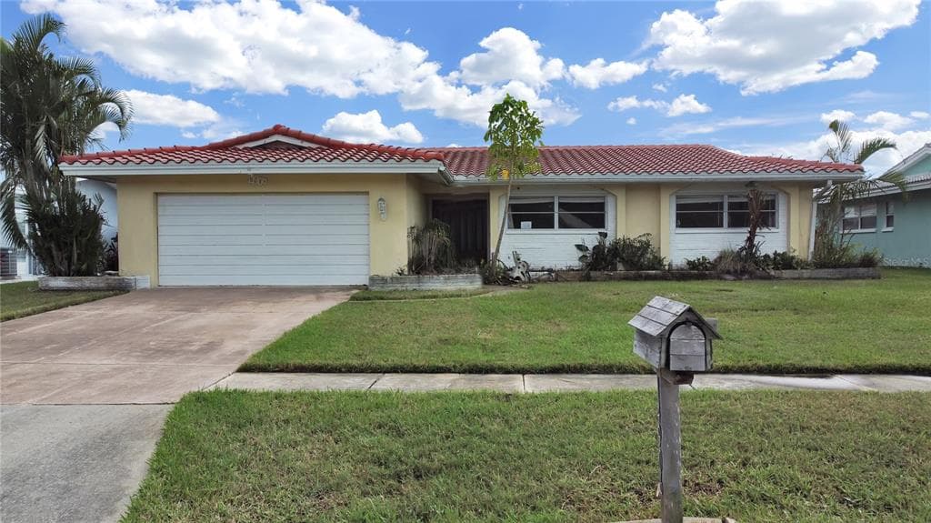 14906 CROWN DRIVE LARGO, FL 33774