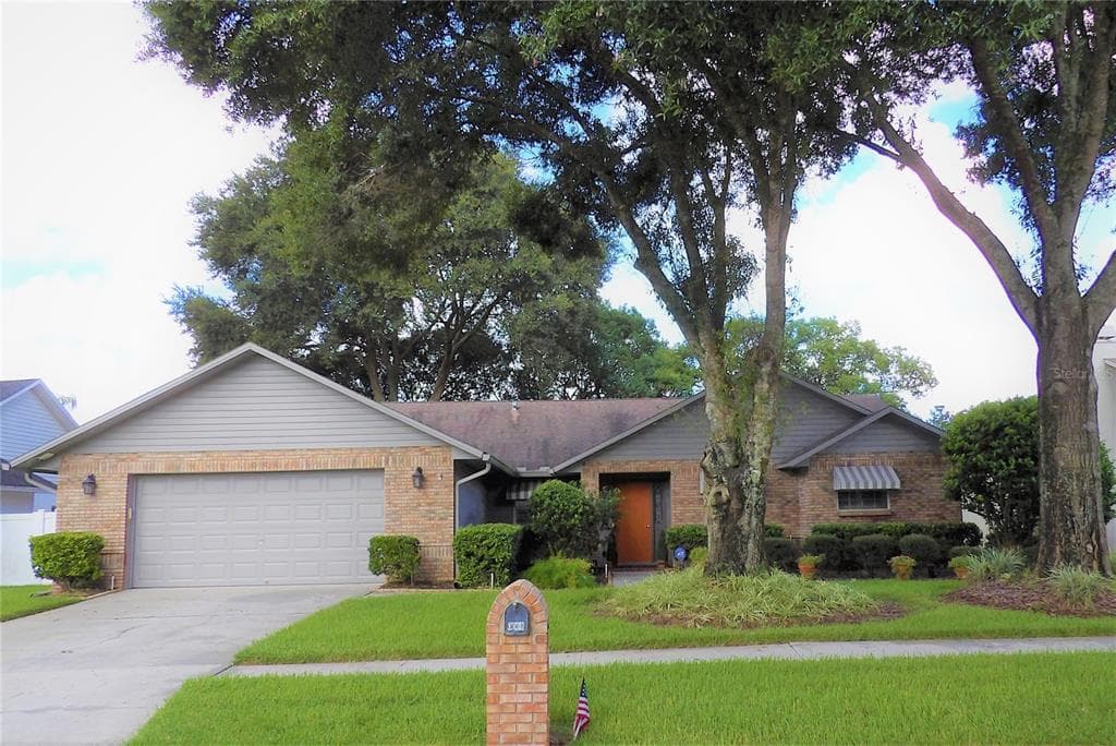 3008 FOLKLORE DRIVE VALRICO, FL 33596