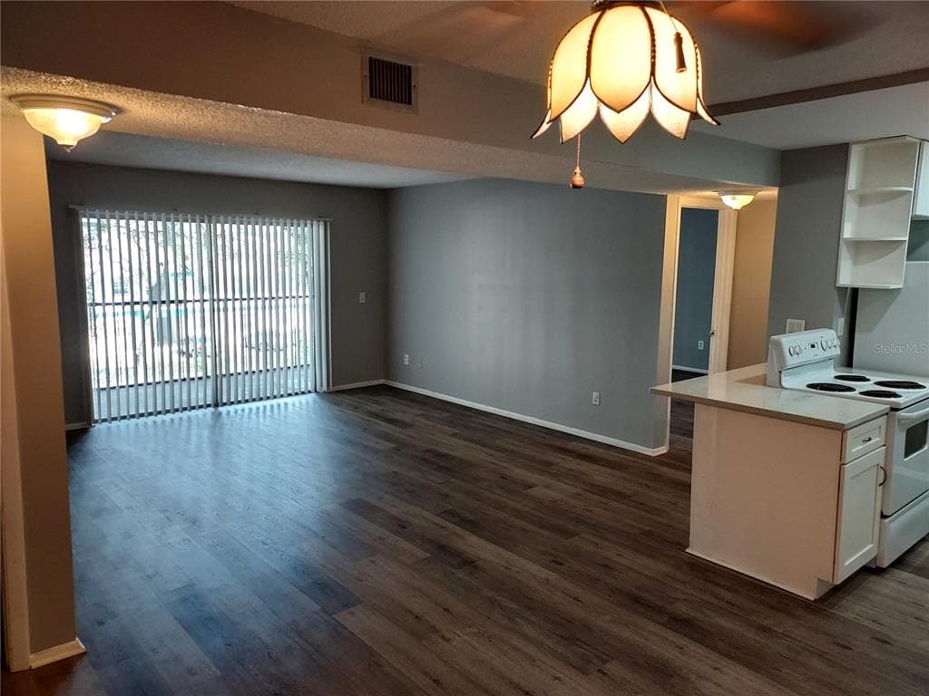 4411 SHADY TERRACE LANE UNIT 309 TAMPA, FL 33613