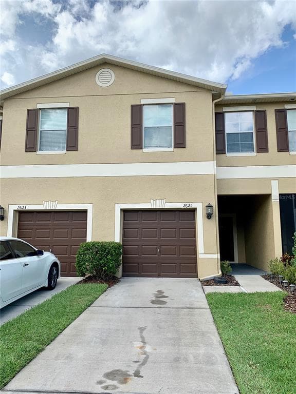 2621 LANTERN HILL AVE BRANDON, FL 33511
