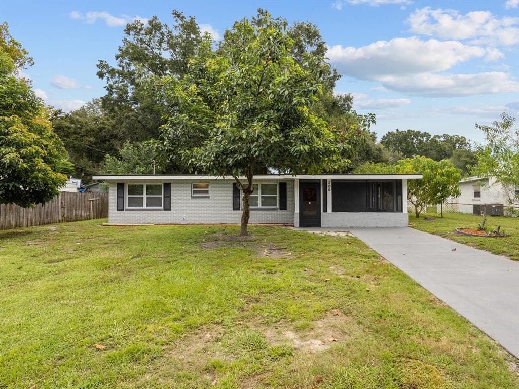 206 STRIBLING DRIVE AUBURNDALE, FL 33823