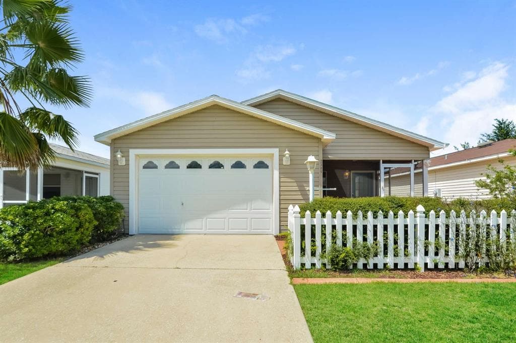 2389 SOUTHERN OAK THE VILLAGES, FL 32162