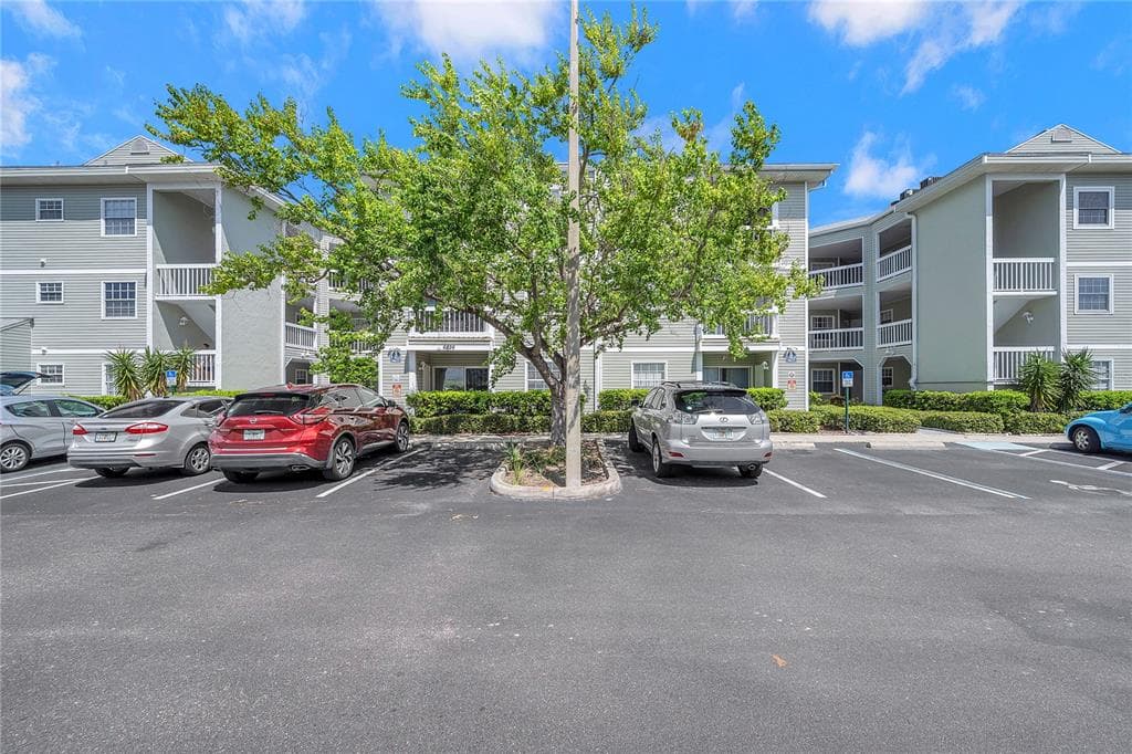 6826 STONES THROW CIRCLE N UNIT 11205 ST PETERSBURG, FL 33710