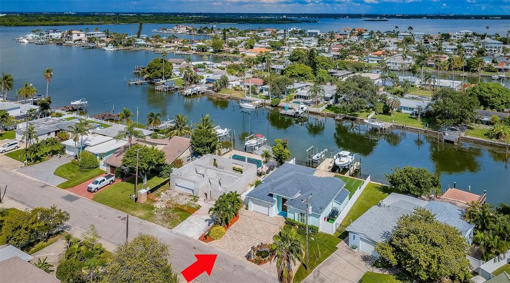 714 PRUITT DRIVE MADEIRA BEACH, FL 33708