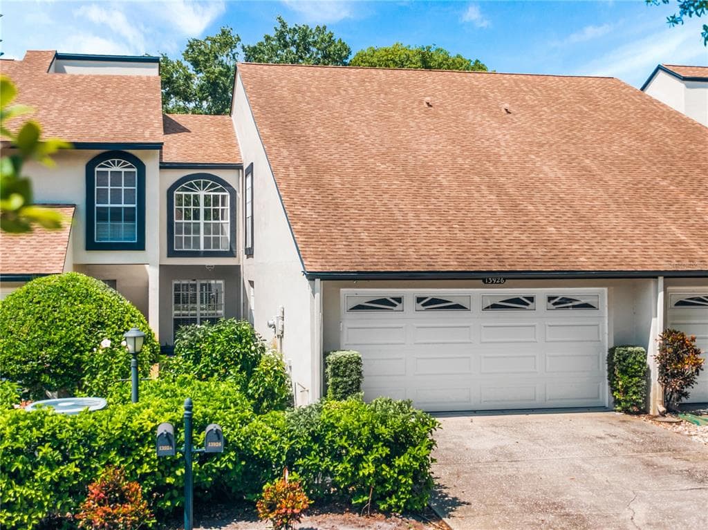13926 CLUBHOUSE CIRCLE UNIT 13926 TAMPA, FL 33618