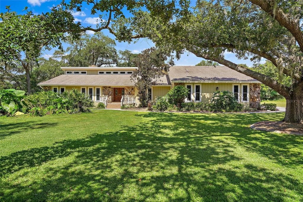 2145 MEADOW BROOK DRIVE CLEARWATER, FL 33759
