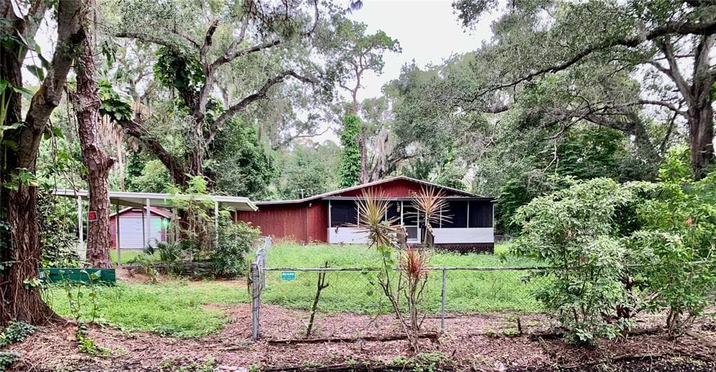 102 3RD AVENUE SE RUSKIN, FL 33570