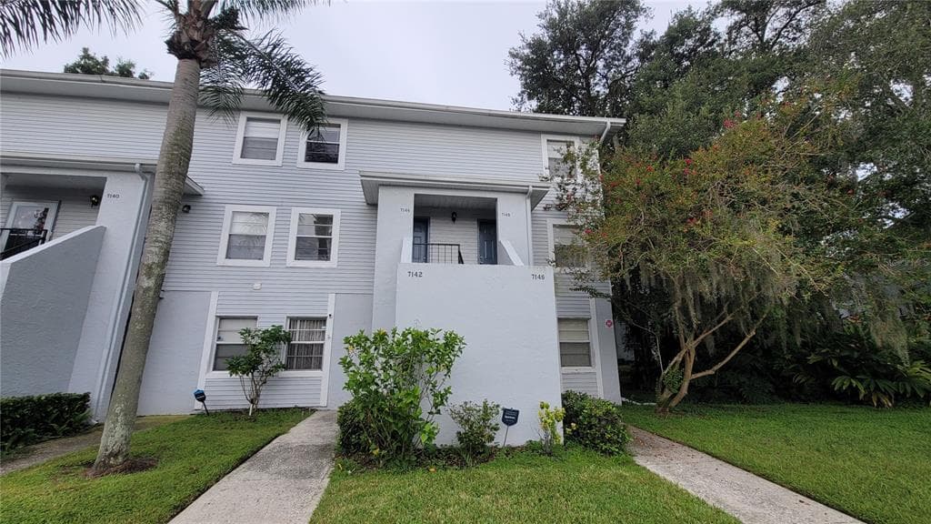 7144 WATERSIDE DRIVE TAMPA, FL 33617