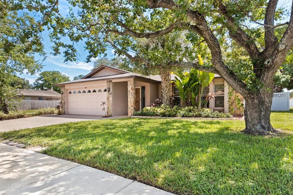 8300 125TH PLACE LARGO, FL 33773