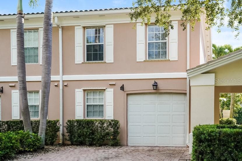 5745 COVE CIRCLE UNIT 30 NAPLES, FL 34119