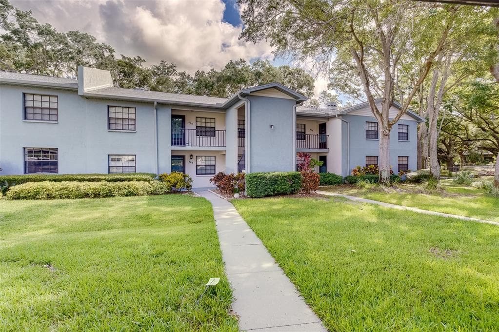 11800 PARK BOULEVARD UNIT 211 SEMINOLE, FL 33772
