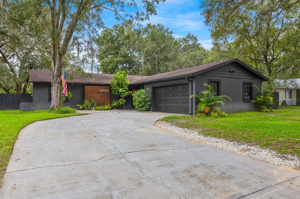 14030 CHERRY LAKE DRIVE TAMPA, FL 33618