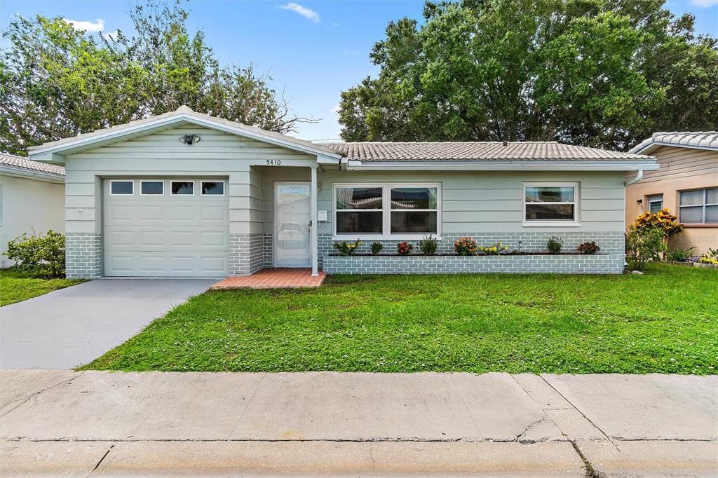 5410 PALM CREST COURT N PINELLAS PARK, FL 33782