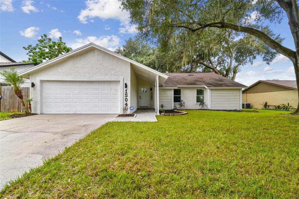 1504 CREEKBEND DRIVE BRANDON, FL 33510