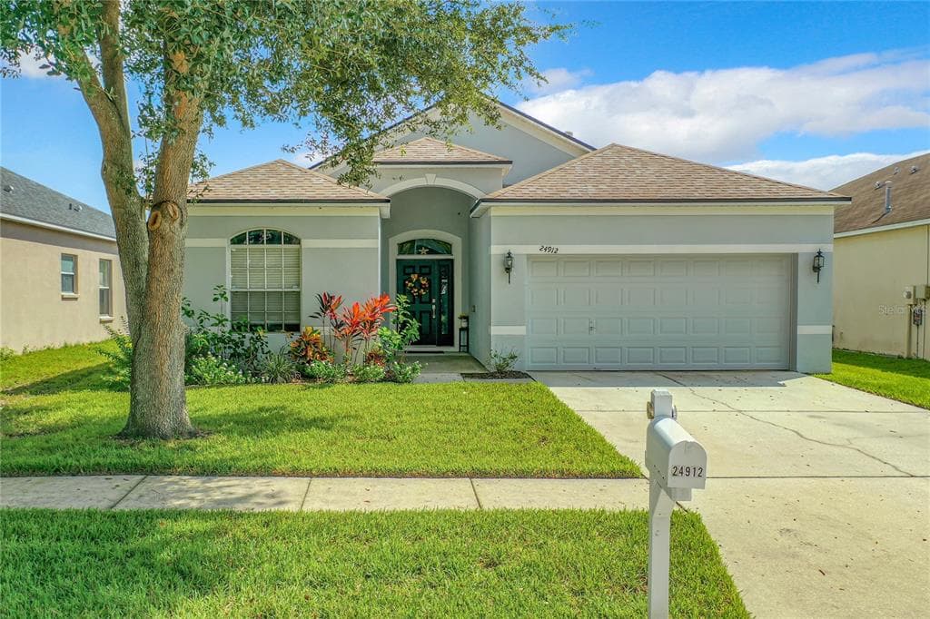 24912 VINTAGE COURT LUTZ, FL 33559