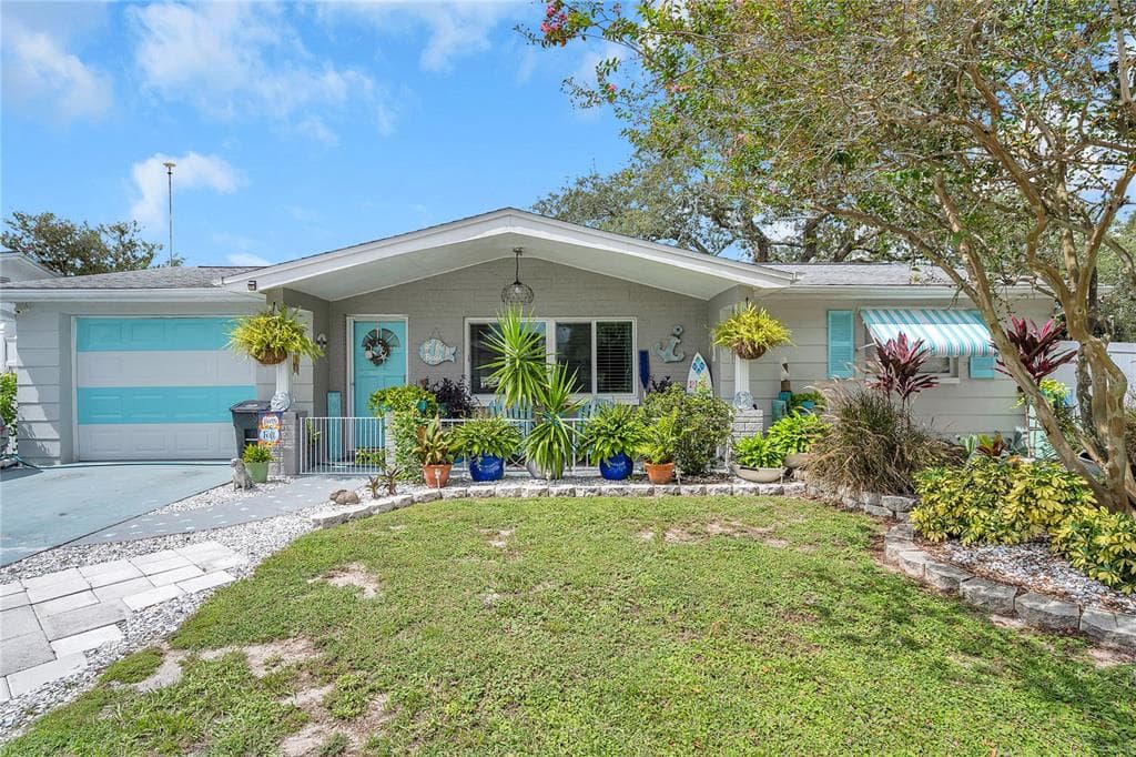 1447 VIKING DRIVE HOLIDAY, FL 34691
