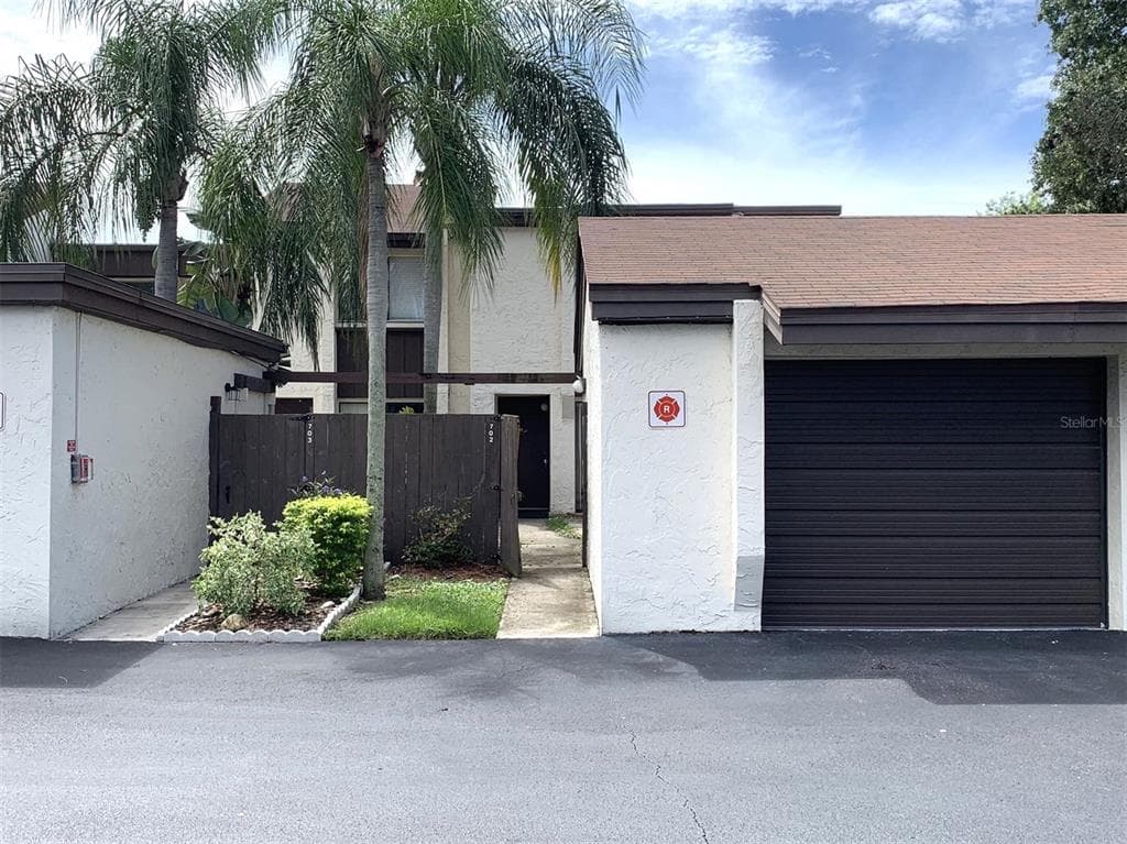 1881 N HERCULES AVENUE UNIT 702 CLEARWATER, FL 33765
