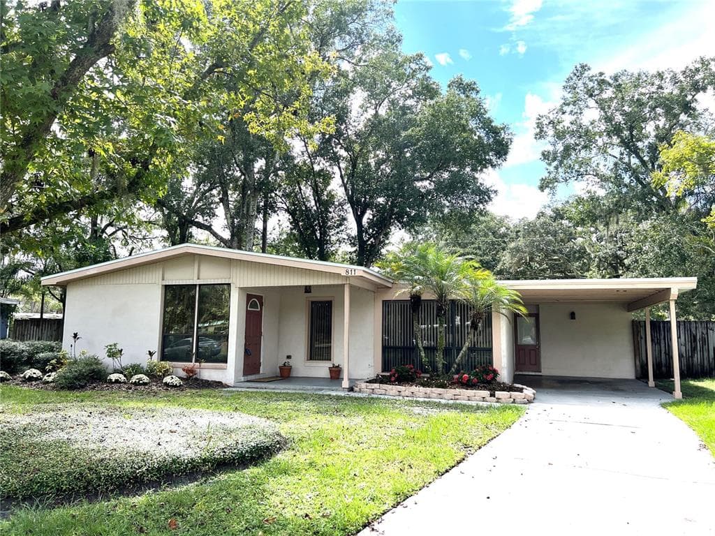 811 BELLEMEADE CIRCLE TEMPLE TERRACE, FL 33617