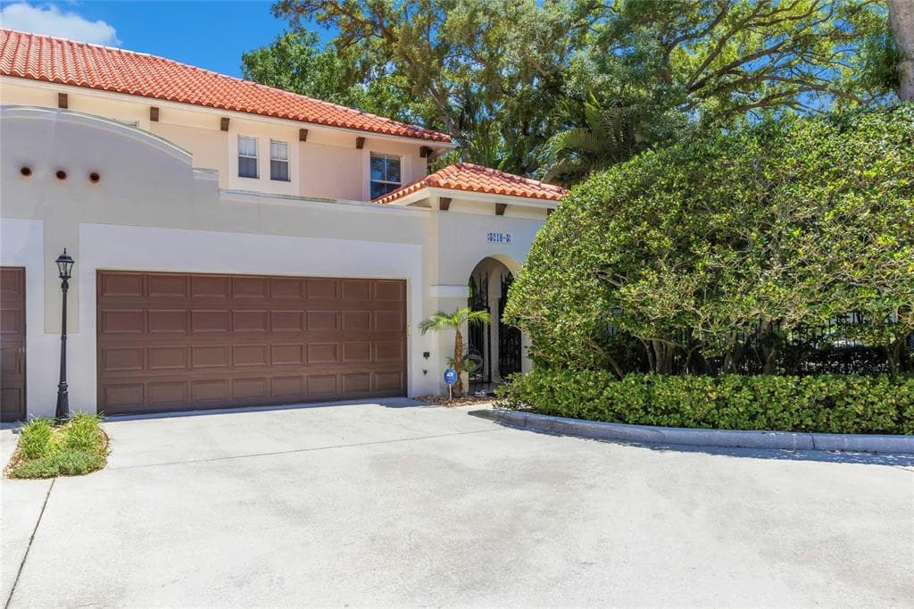 5218 BAYSHORE BOULEVARD UNIT 5 TAMPA, FL 33611