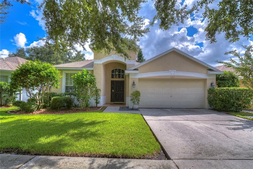4765 WHISPERING WIND AVENUE TAMPA, FL 33614