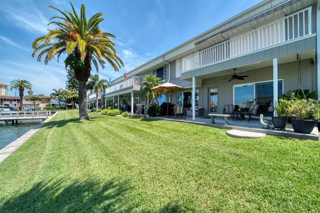 400 LARBOARD WAY UNIT 206 CLEARWATER, FL 33767