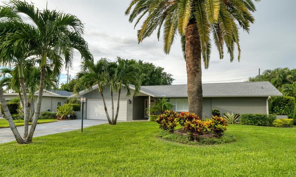 103 14TH STREET BELLEAIR BEACH, FL 33786