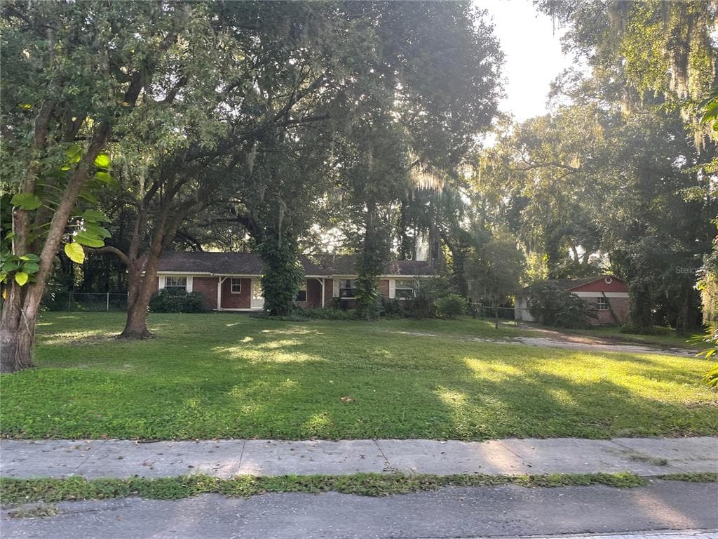 2902 LITTLE ROAD VALRICO, FL 33596
