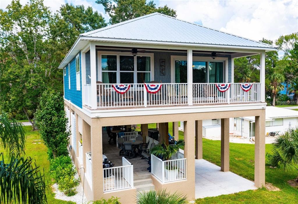 6014 PALM CREEK DRIVE