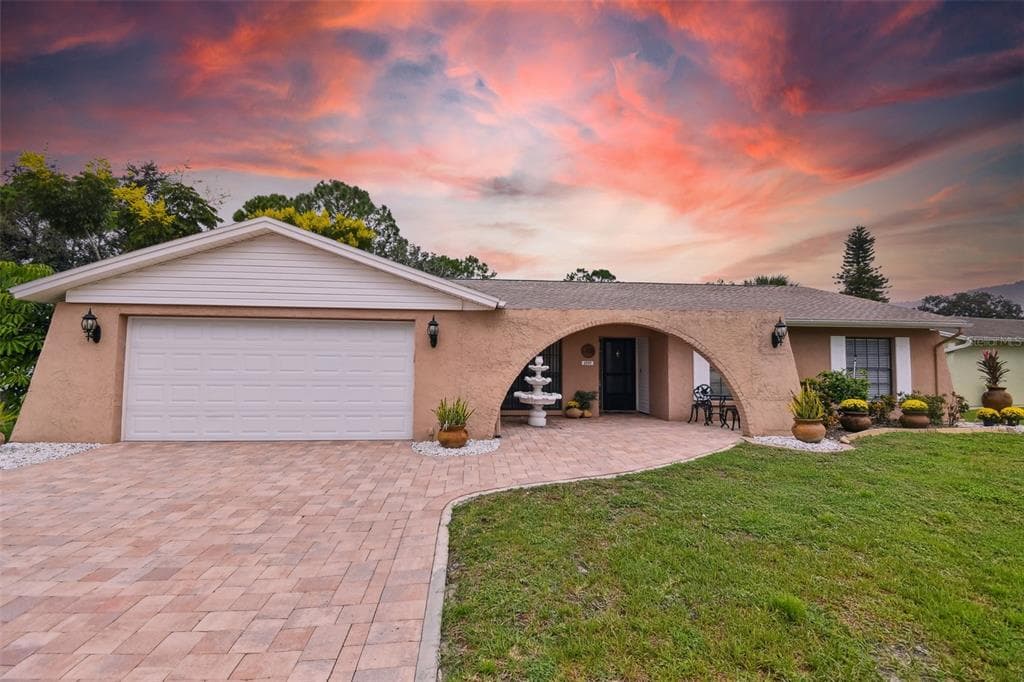 4707 GREEN PASTURES COURT TAMPA, FL 33624