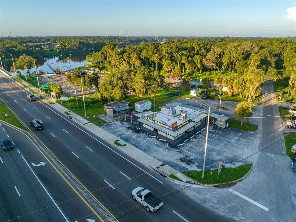 8203 US HIGHWAY 301 RIVERVIEW, FL 33578