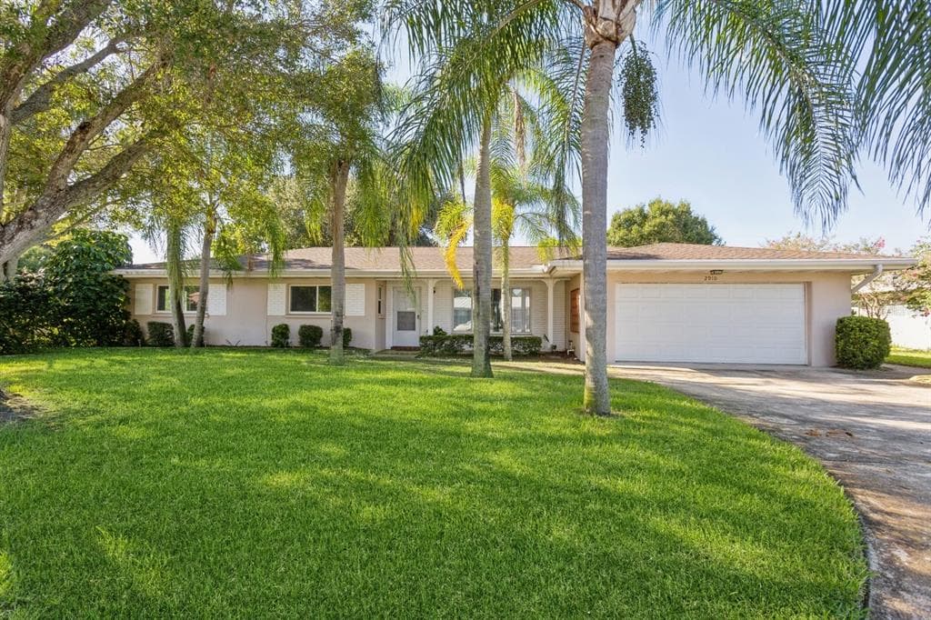 2910 LOS GATOS DRIVE BELLEAIR BLUFFS, FL 33770