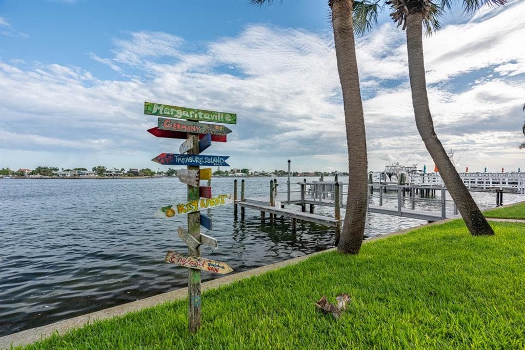 282 TREASURE ISLAND CAUSEWAY UNIT 22 TREASURE ISLAND, FL 33706