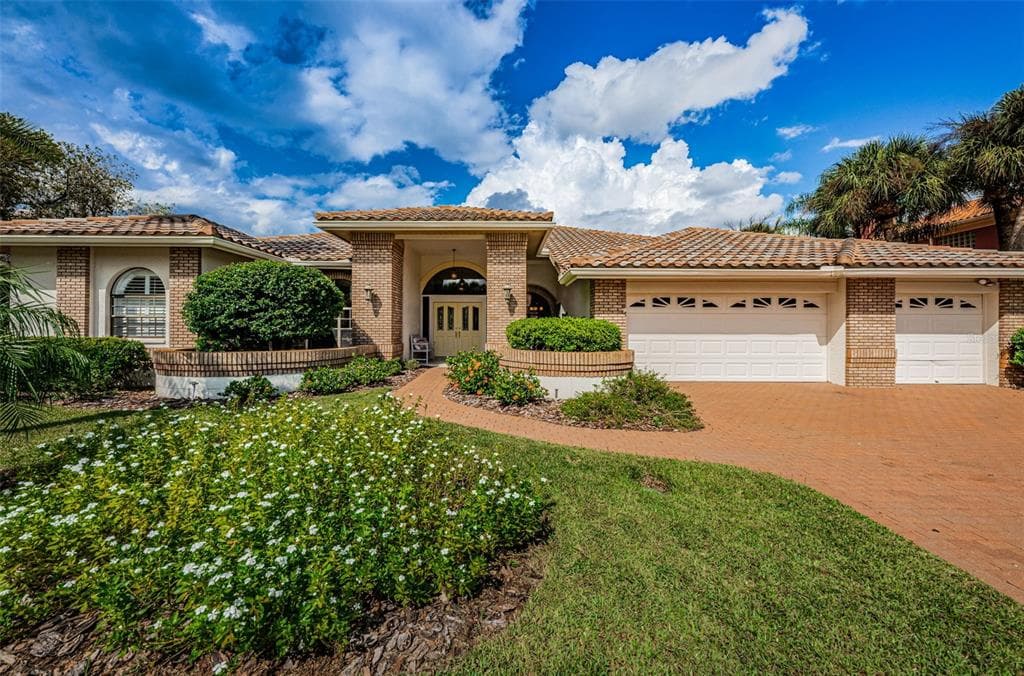 5655 WELLINGTON DRIVE