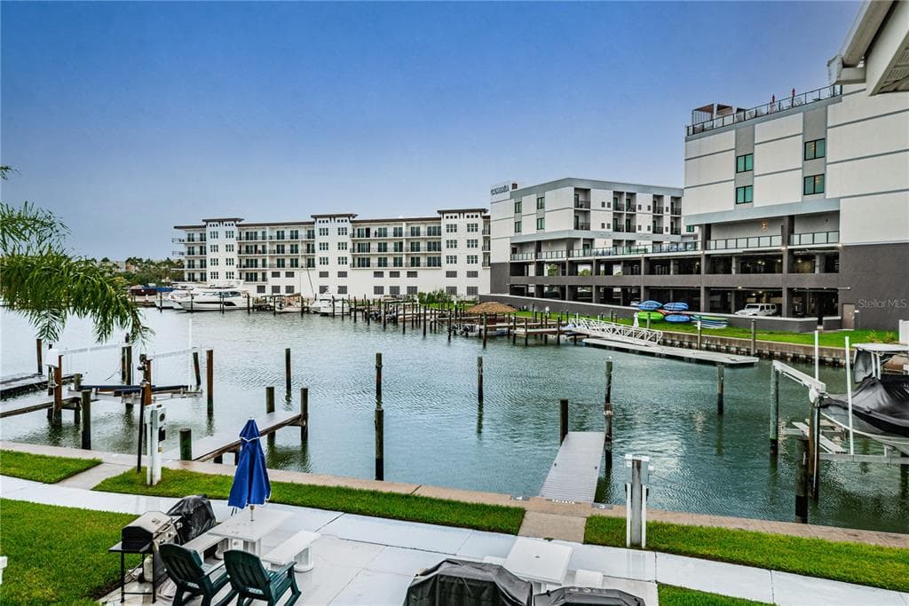 159 MEDALLION BOULEVARD UNIT H MADEIRA BEACH, FL 33708