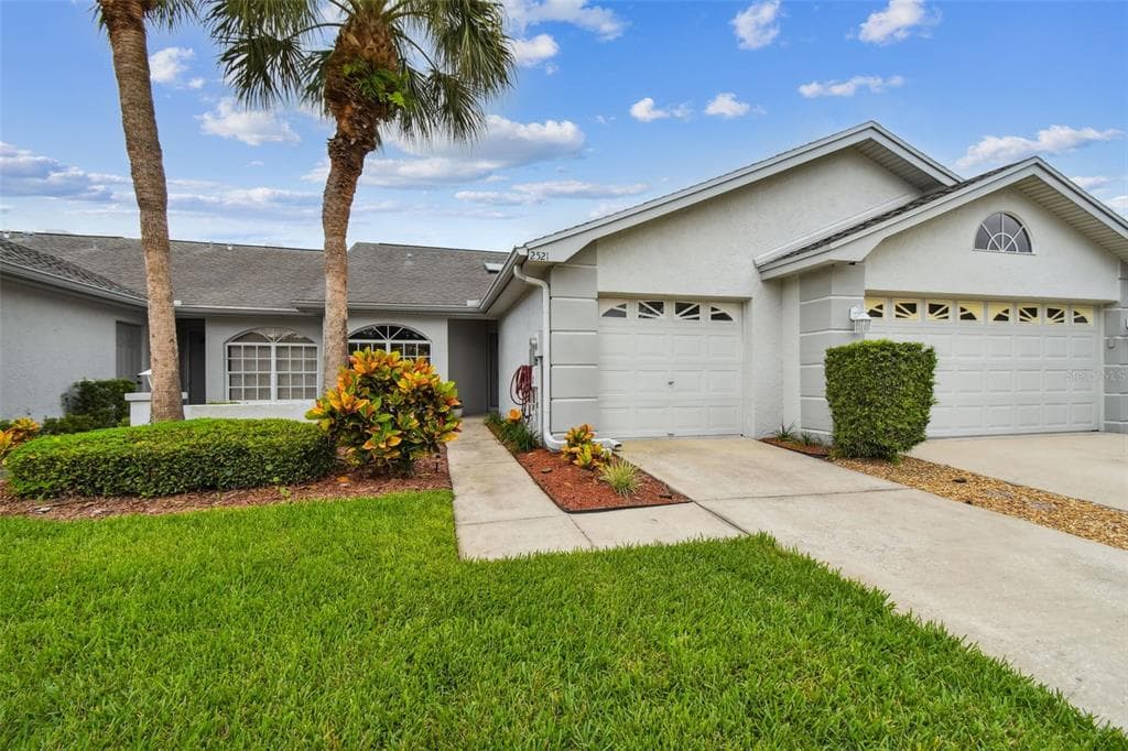 2521 PINE COVE LANE