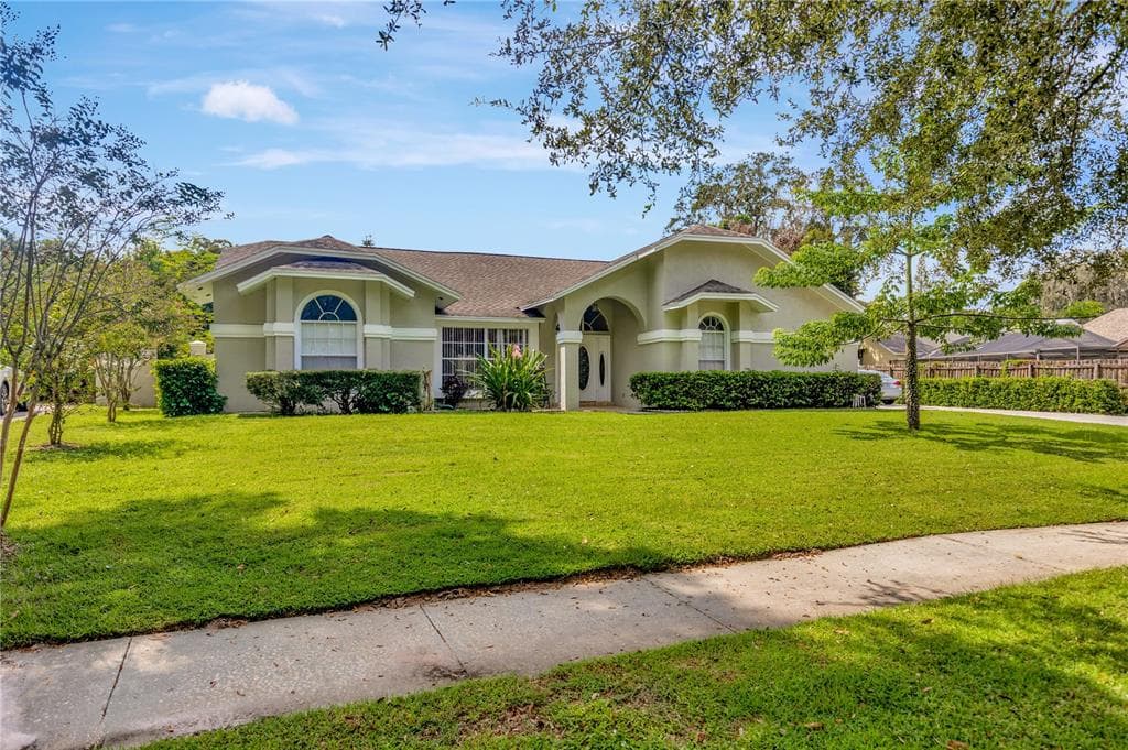 510 RUNNING HORSE ROAD SEFFNER, FL 33584