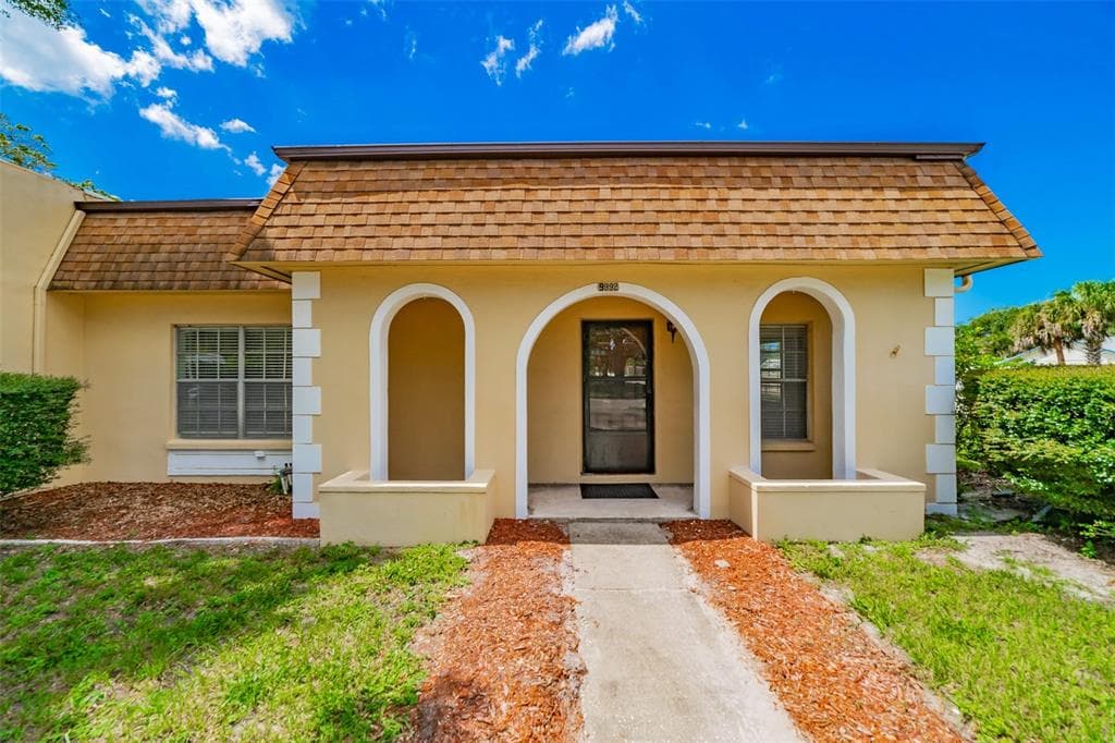 9992 86TH STREET SEMINOLE, FL 33777