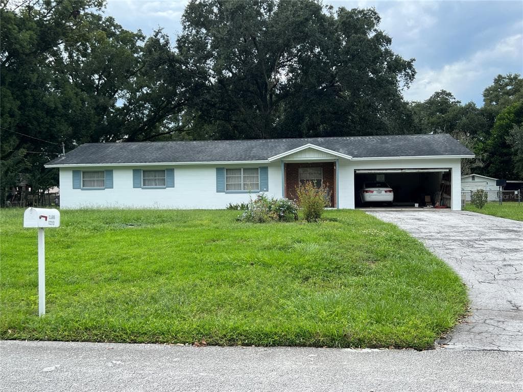12213 FLORAL LANE THONOTOSASSA, FL 33592