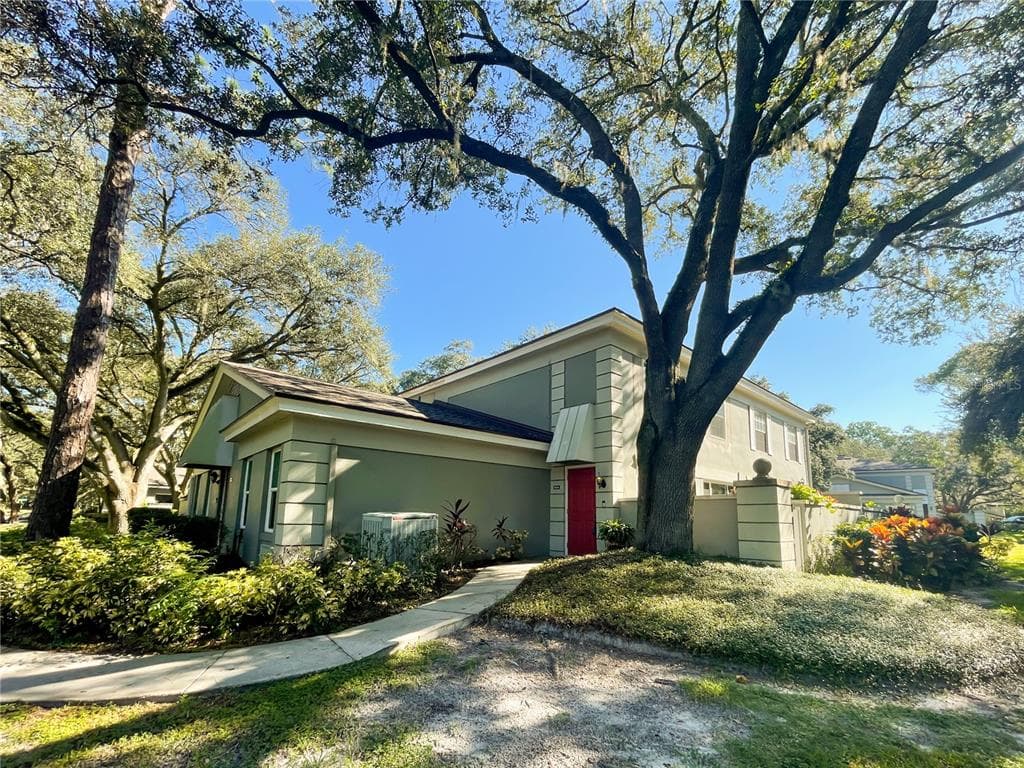 6205 DEWDROP WAY TEMPLE TERRACE, FL 33617