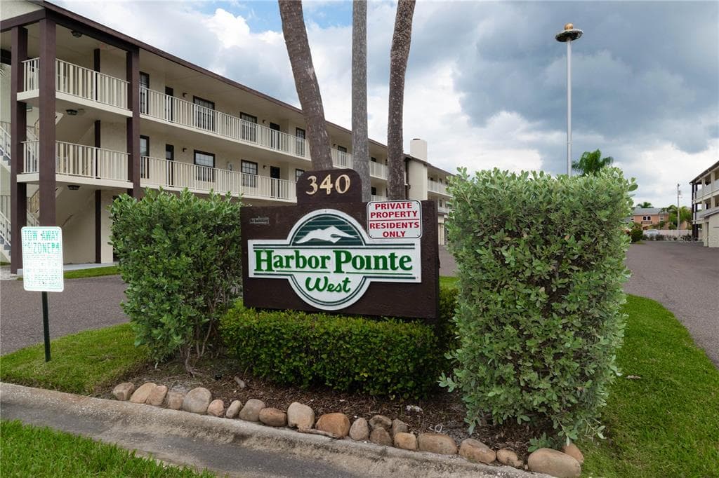 340 CAUSEWAY BOULEVARD UNIT 106 DUNEDIN, FL 34698