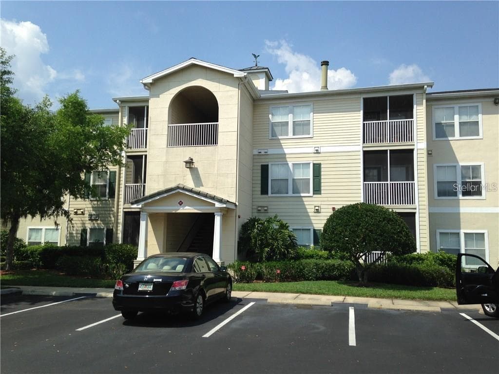 18322 BRIDLE CLUB DRIVE UNIT 18322 TAMPA, FL 33647
