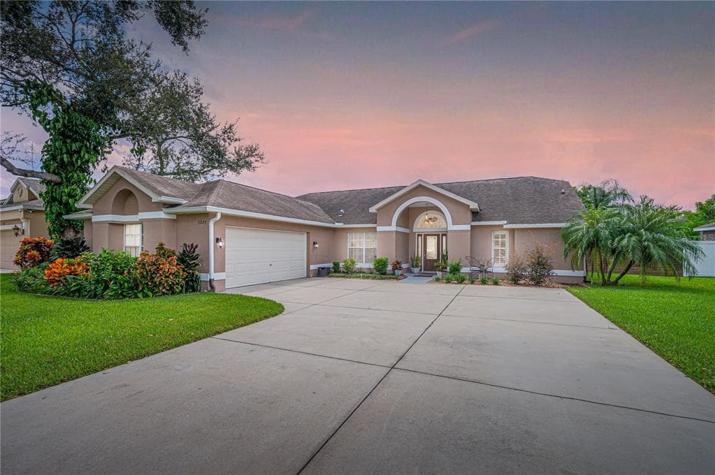 3223 ALCOTT AVENUE PLANT CITY, FL 33566