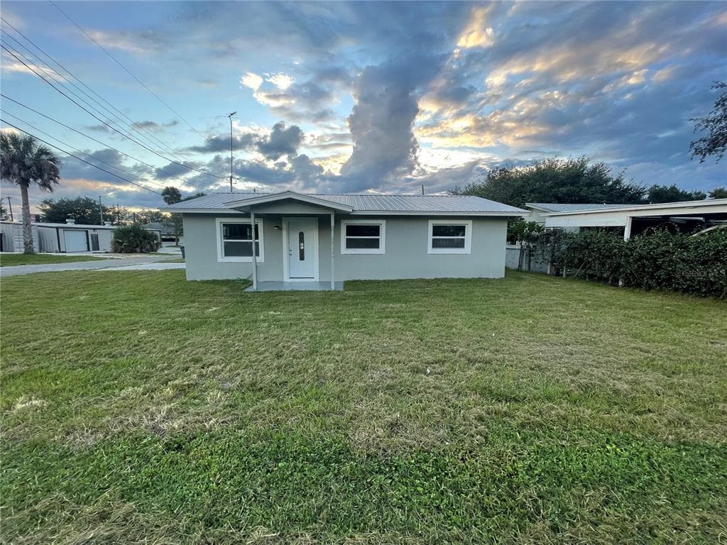 135 AKRON AVENUE WINTER HAVEN, FL 33881