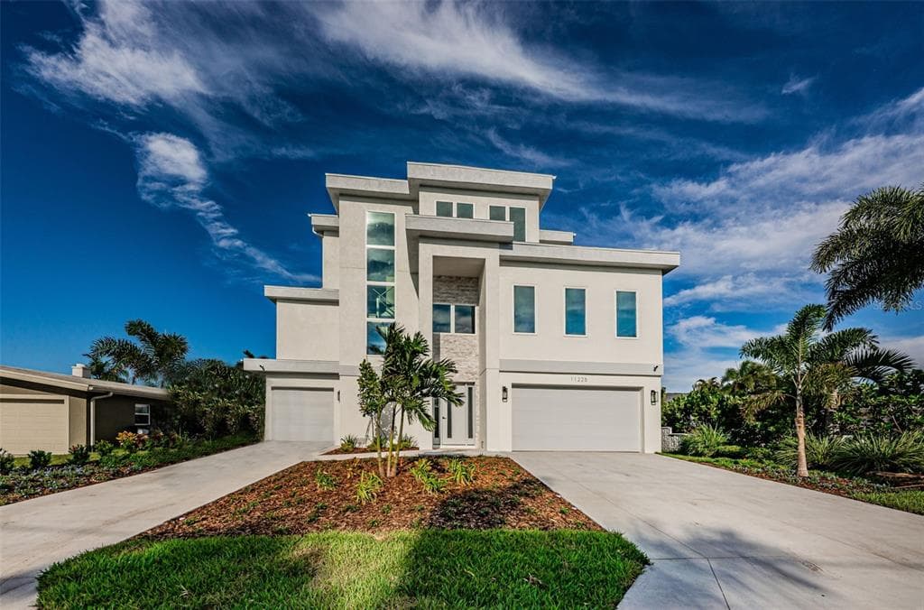 11225 6TH STREET E TREASURE ISLAND, FL 33706