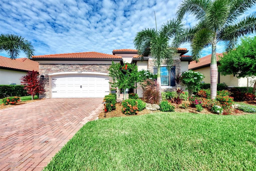 23519 WAVERLY CIRCLE VENICE, FL 34293