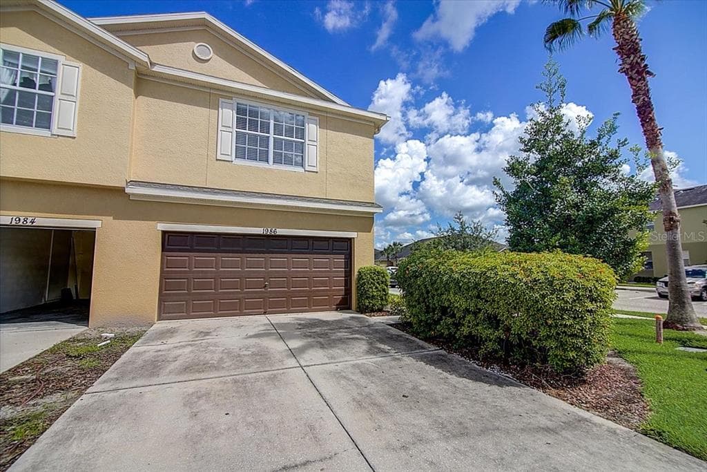 1986 HAWKS VIEW DRIVE RUSKIN, FL 33570